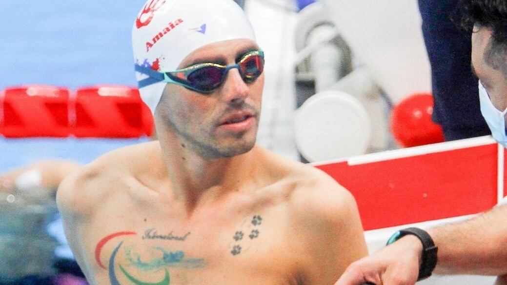 El nadador paralímpico reveló que lo que más sufrió haber perdido en el robo a su casa en Maipú fue "mi proyector de películas".