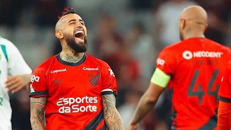 ByN habría realizado este miércoles una segunda propuesta económica a Arturo Vidal, la cual alcanzaría al millón de dólares por un año de contrato.