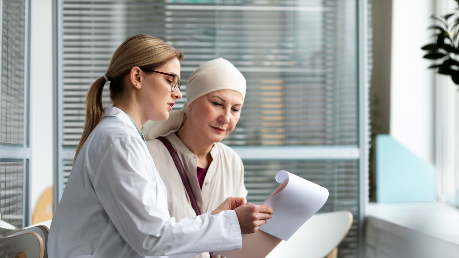 Hay algunos síntomas que pueden advertir algunos tipos de cáncer en mujeres
