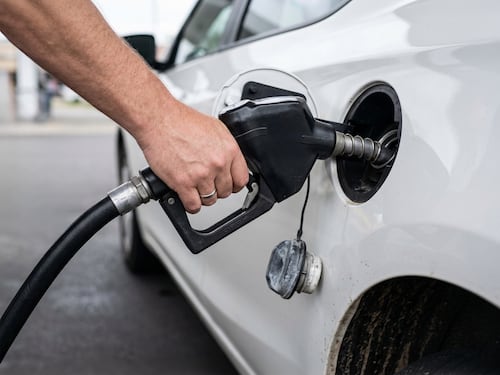 ¿Cómo influye el alza de los combustibles en la movilidad? Estudio revela que la congestión vehicular cayó 5% a nivel nacional