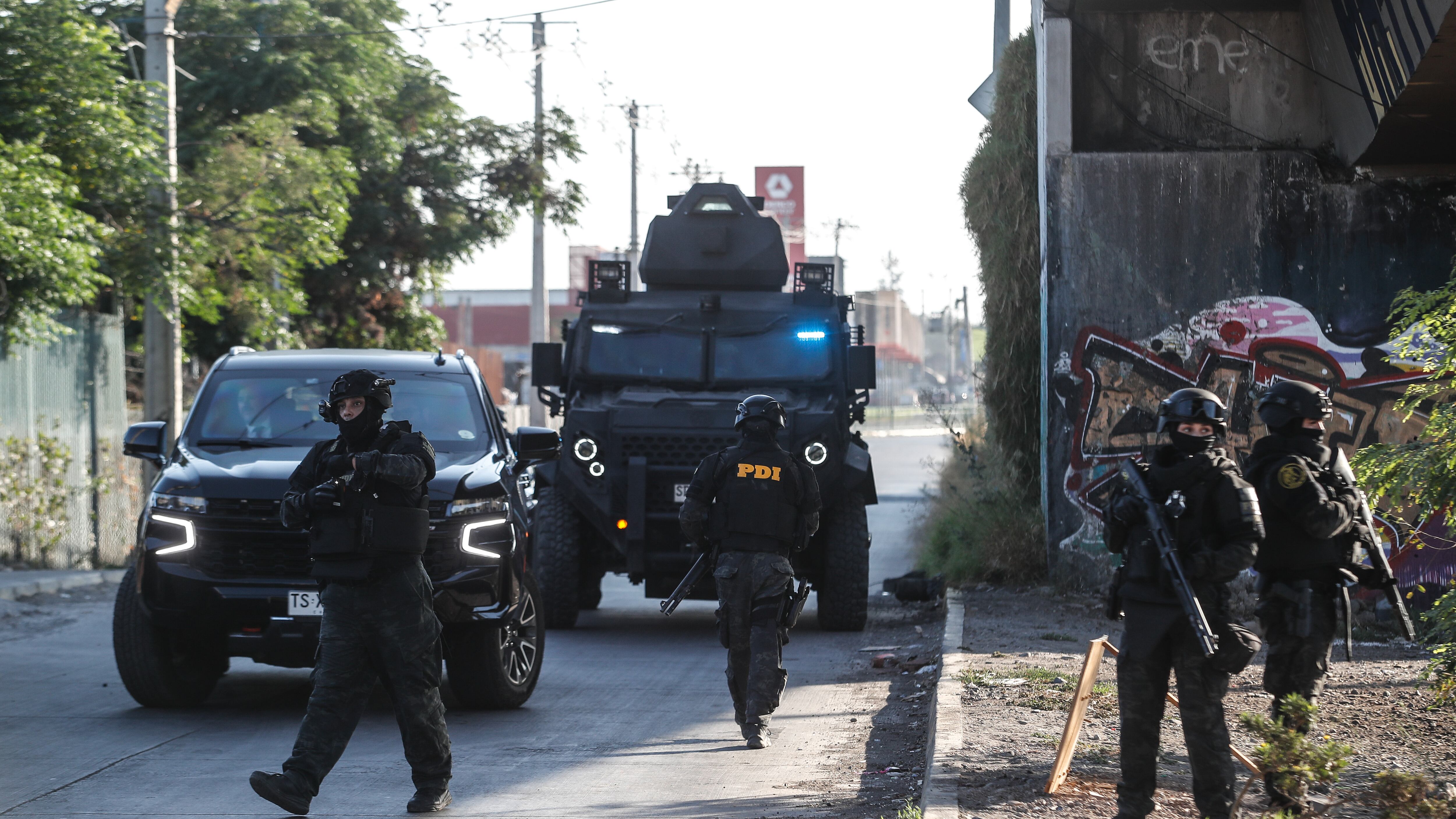 Operativo en que la semana pasada se consiguió la detención de delincuentes. / agenciauno