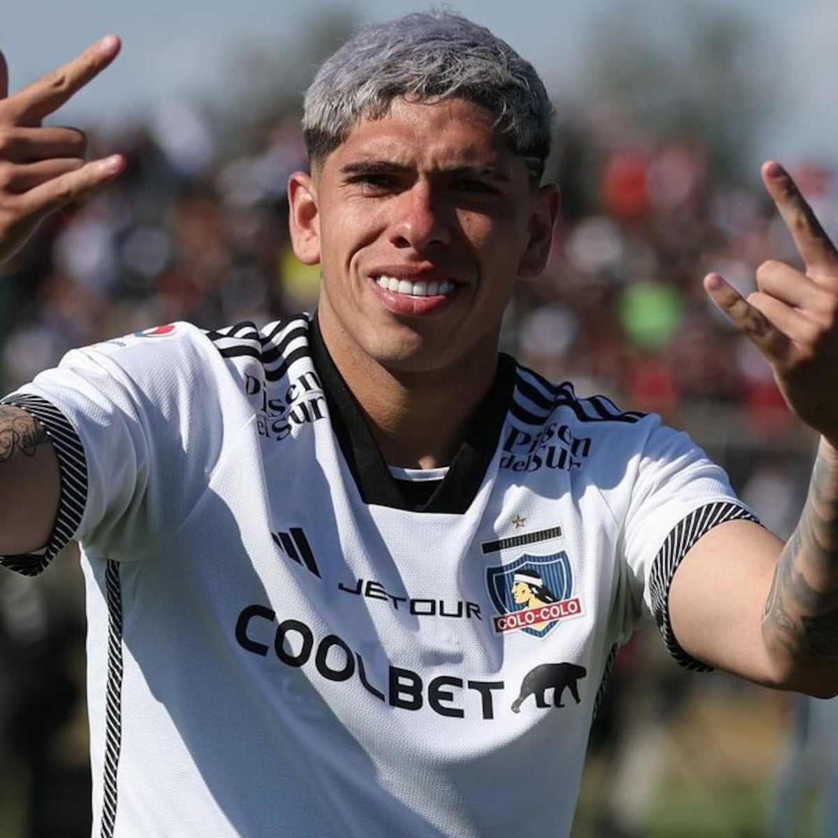 Carlos Palacios se une a Boca Juniors desde Colo Colo Carlos Palacios se une a Boca Juniors desde Colo Colo