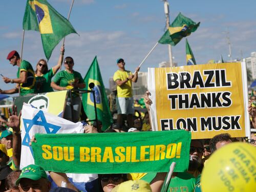 Brasileños conservadores elogian a Elon Musk