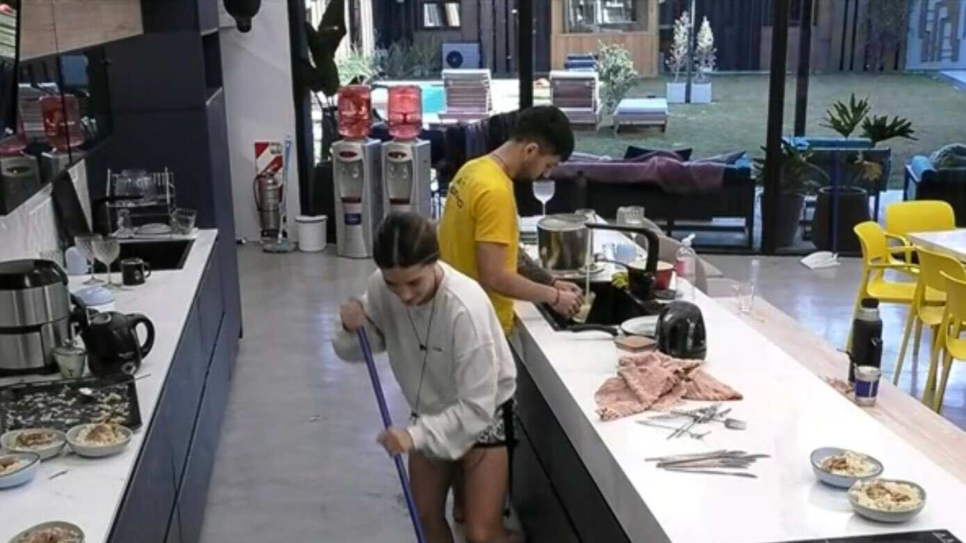 Alessia barriendo en "Gran Hermano" | Captura