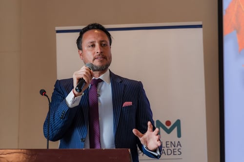 “Permitirá no tocar los recursos en salud”: alcalde Rodrigo Wainraihgt propone reducir los ministerios a 16 para evitar recortes presupuestarios