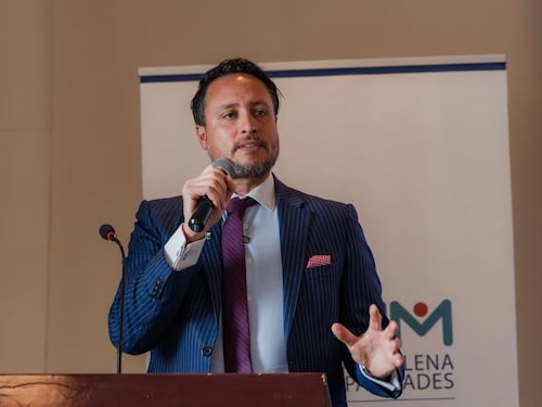 “Permitirá no tocar los recursos en salud”: alcalde Rodrigo Wainraihgt propone reducir los ministerios a 16 para evitar recortes presupuestarios