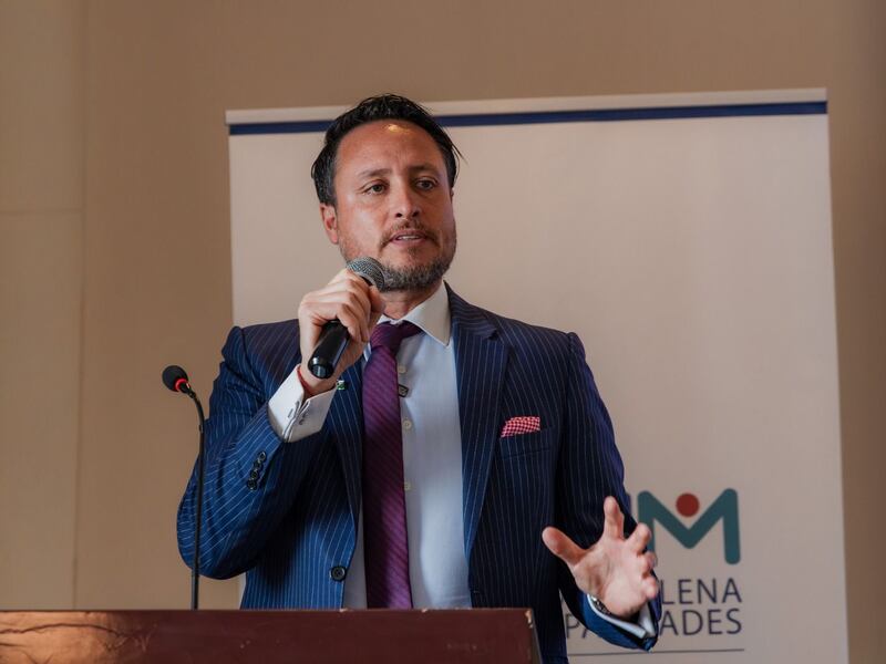“Permitirá no tocar los recursos en salud”: alcalde Rodrigo Wainraihgt propone reducir los ministerios a 16 para evitar recortes presupuestarios