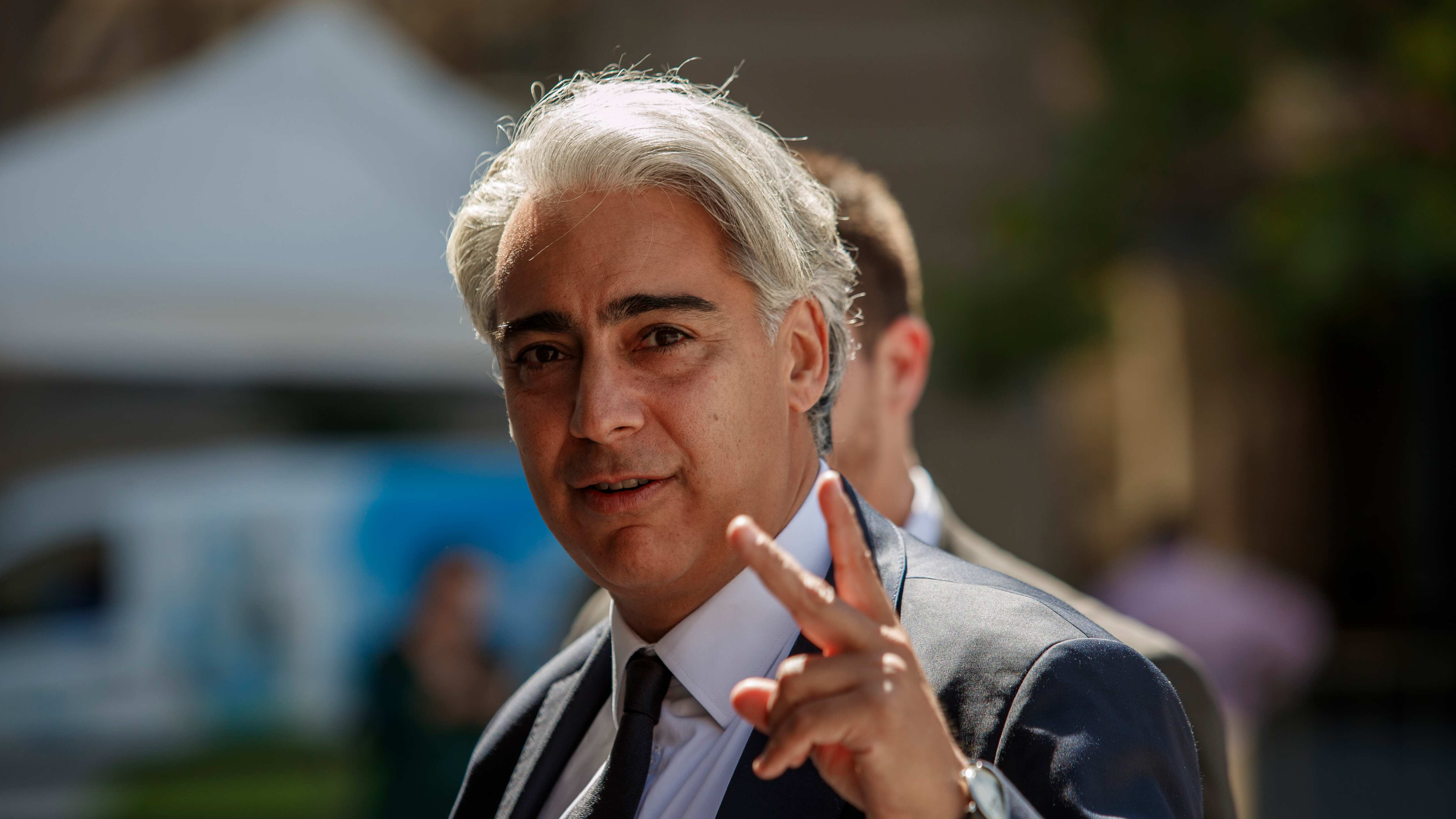 23 de noviembre 2023 / SANTIAGO
El ex-candidato presidencial Marco Enríquez Ominami junto a diputados entregan una carta dirigida al Presidente de la República abordando temas de la propuesta de constitución y contingencia.