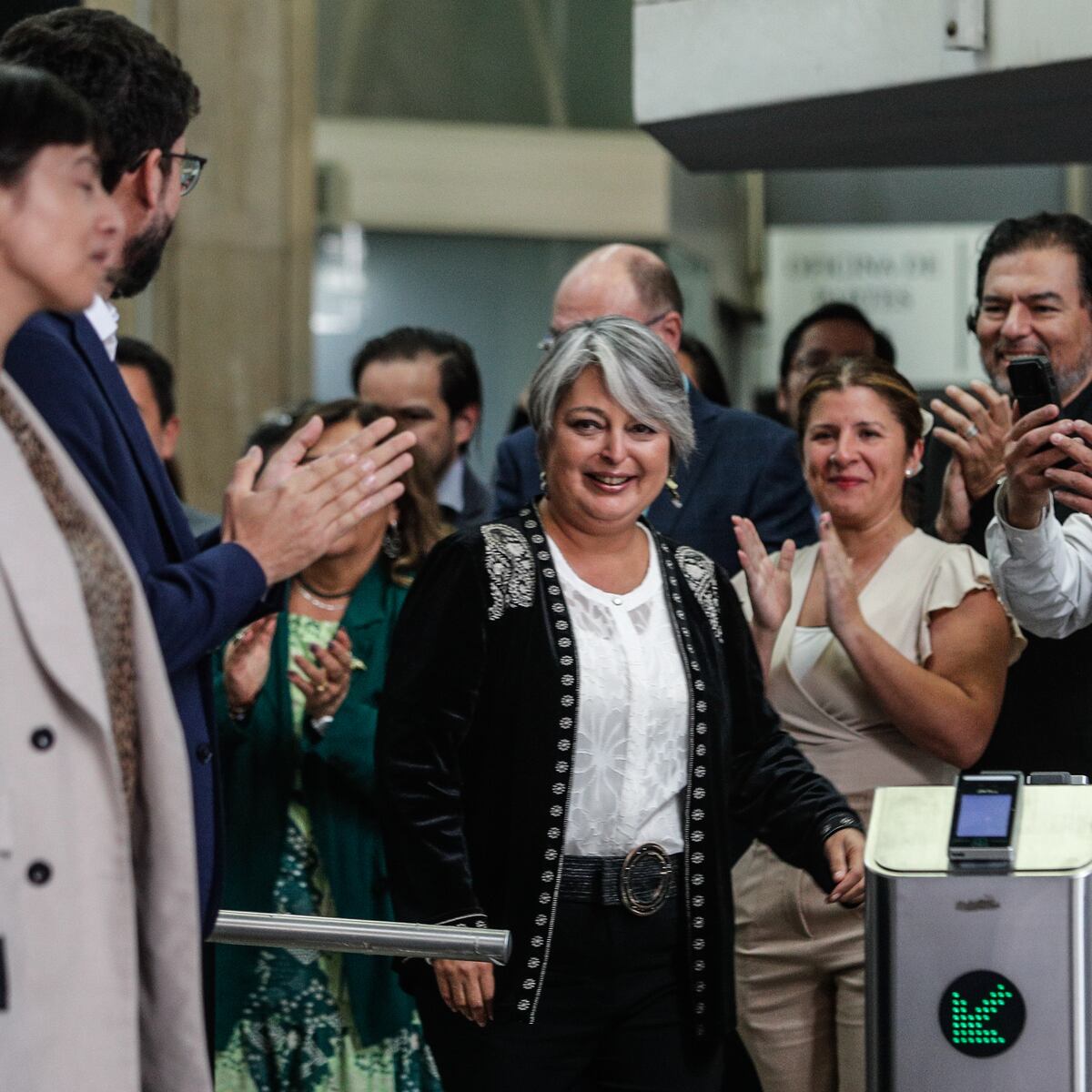 Jeannette Jara renuncia al Ministerio del Trabajo para postular a la presidencia Jeannette Jara renuncia al Ministerio del Trabajo para postular a la presidencia