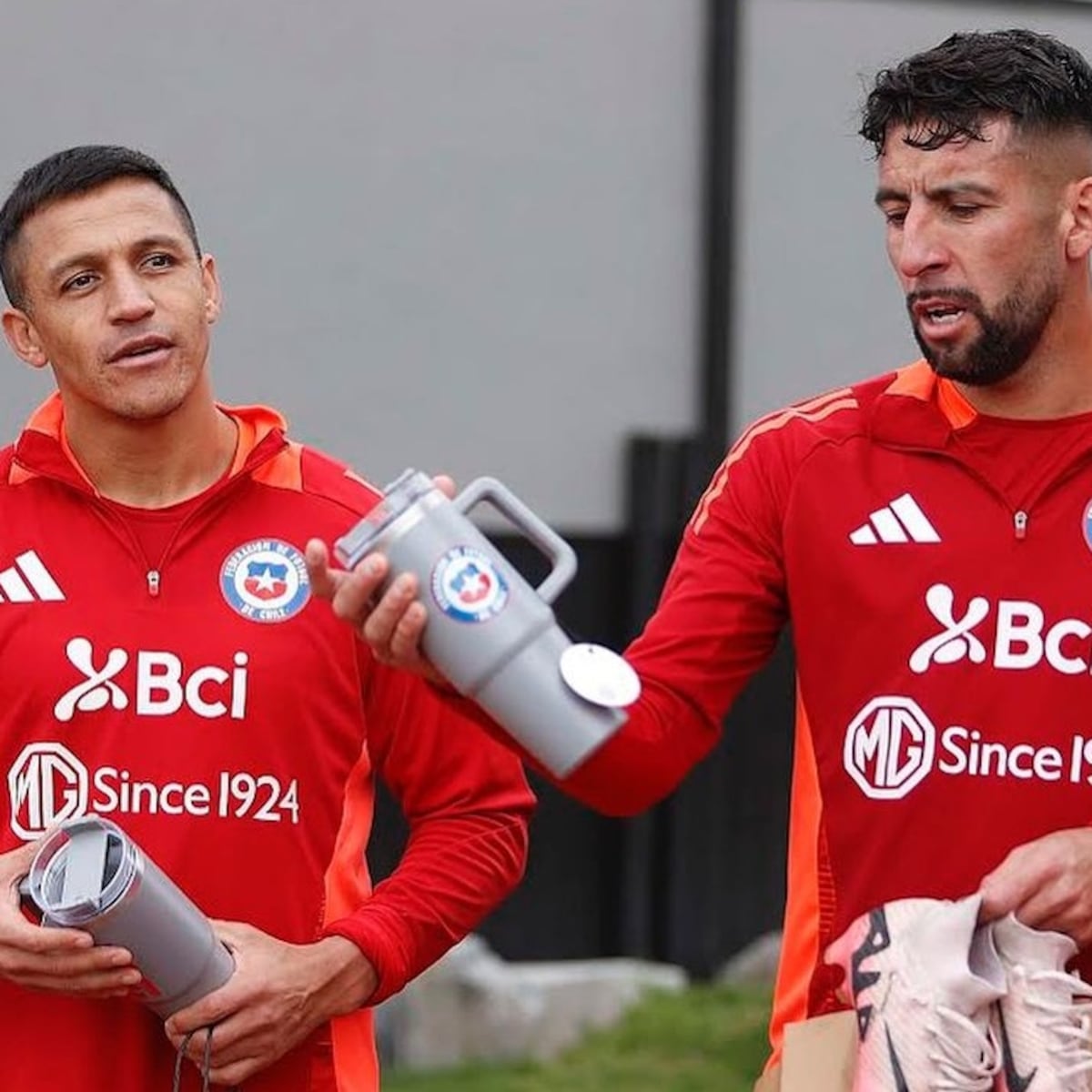 Isla preocupado por lesión de Alexis Sánchez: 'Que se recupere pronto' Isla preocupado por lesión de Alexis Sánchez: 'Que se recupere pronto'