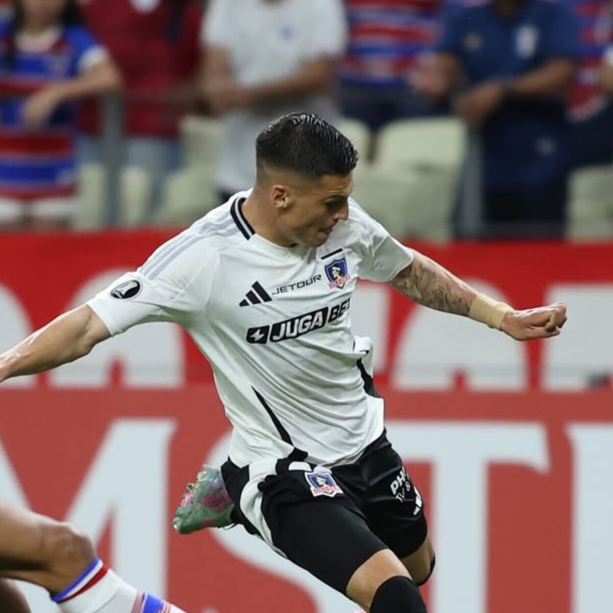 Colo Colo sufre humillante derrota en Copa Libertadores Colo Colo sufre humillante derrota en Copa Libertadores
