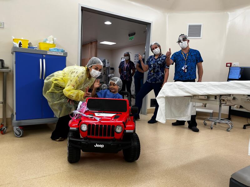 Pacientes pediátricos en autos eléctricos