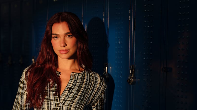 Dua Lipa revela que no le gusta ir a terapia porque prefiere confiar en la astrología