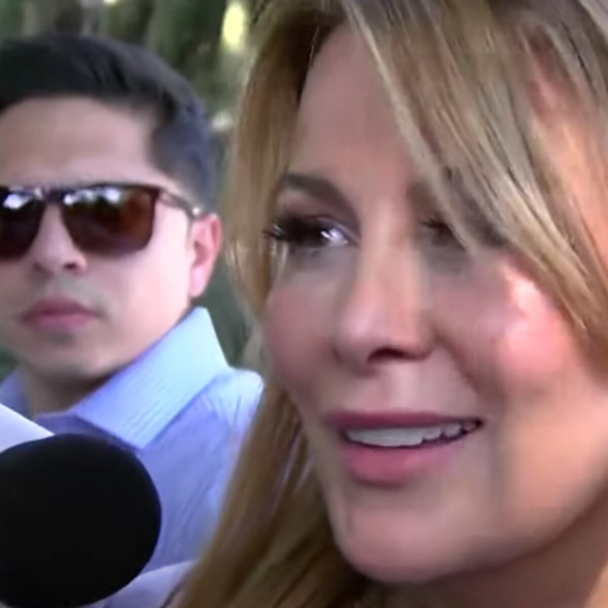 Cathy Barriga vuelve a casa para abrazar a sus hijos Cathy Barriga vuelve a casa para abrazar a sus hijos