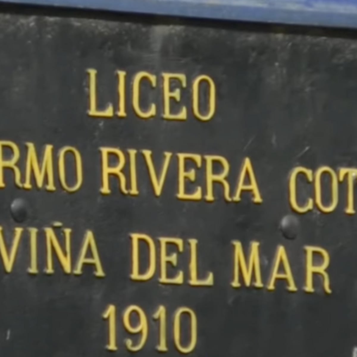 Madre revela razón detrás del ataque a joven en liceo de Viña del Mar Madre revela razón detrás del ataque a joven en liceo de Viña del Mar