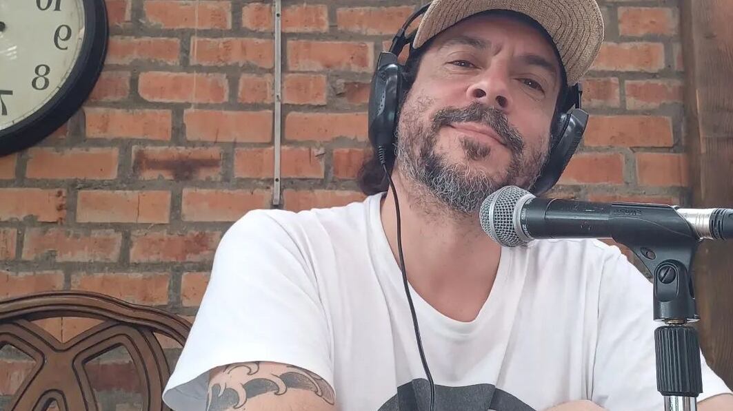 Mauricio Jürgensen mostró a su hijo disfrazado de Gabriel Boric.