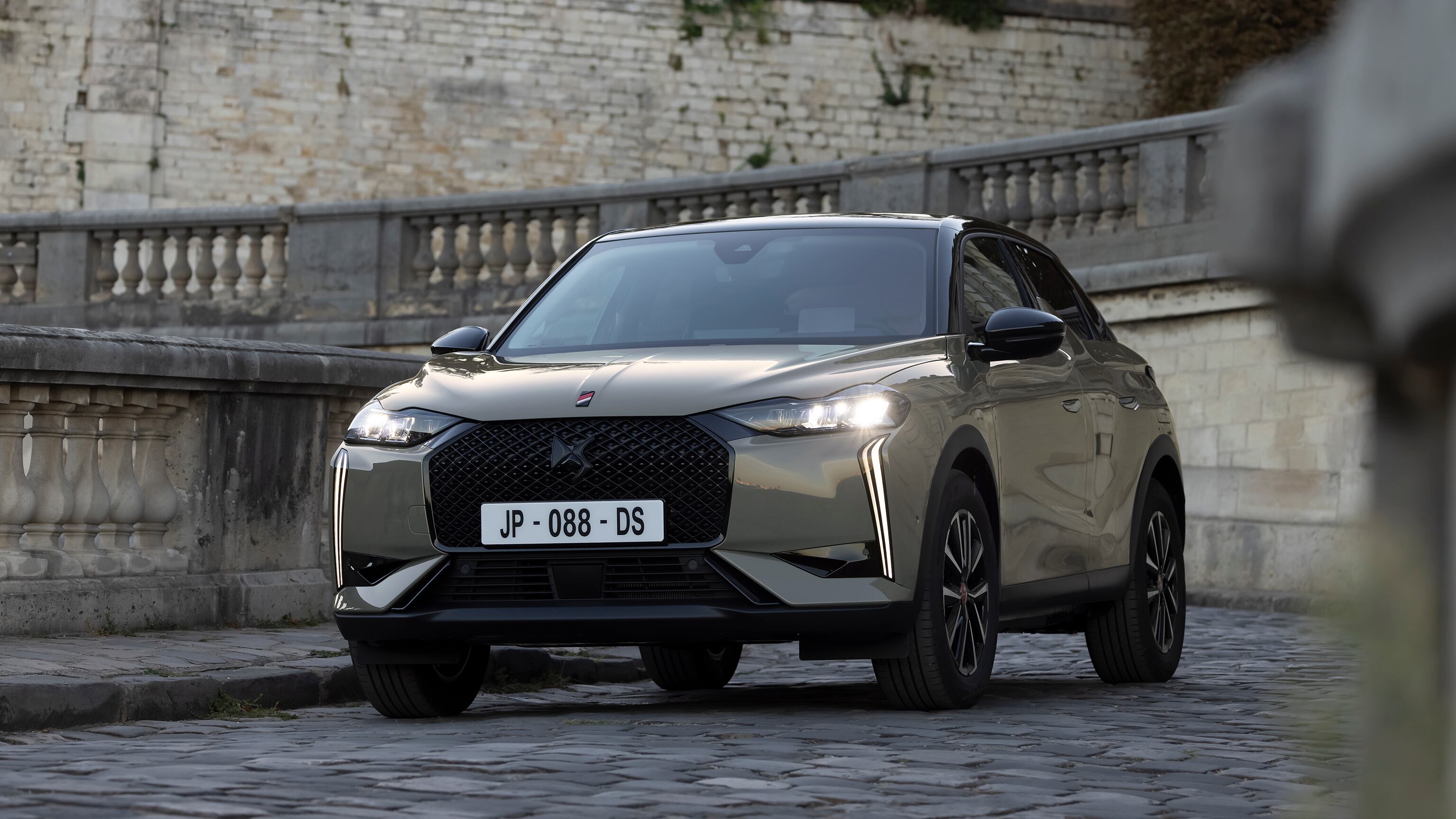 DS3 E-Tense 2015