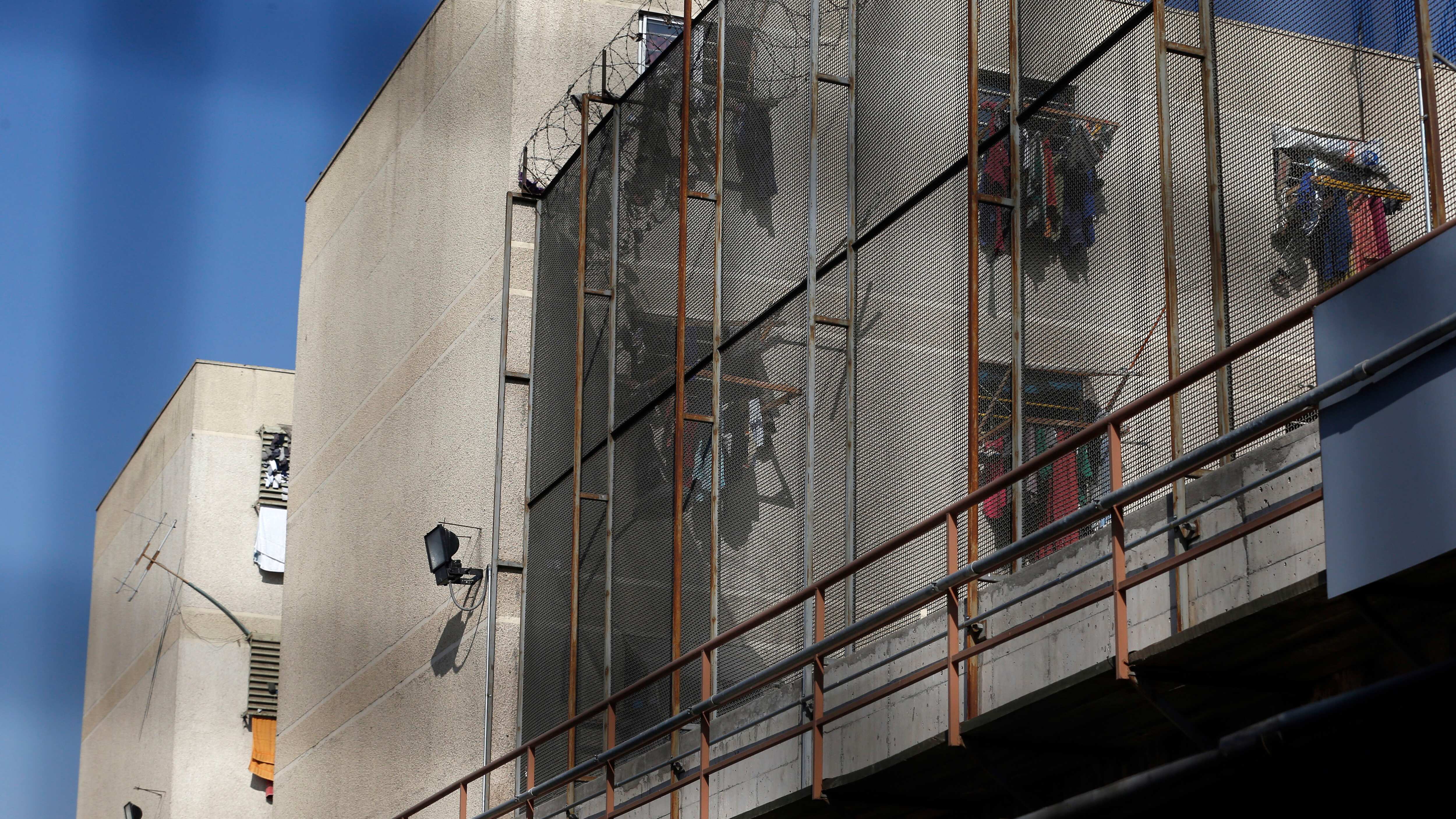 Cárcel de Chile / Aton