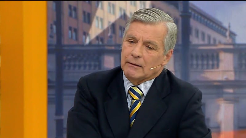 “Por muy delincuentes que sean, tienen sus derechos”: Harold Mayne-Nicholls y su opinión del modelo carcelario en El Salvador de Nayib Bukele