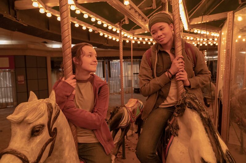 Left Behind, el séptimo episodio de la primera temporada de The Last of Us por HBO está lleno de guiños y cambios sutiles al DLC original.