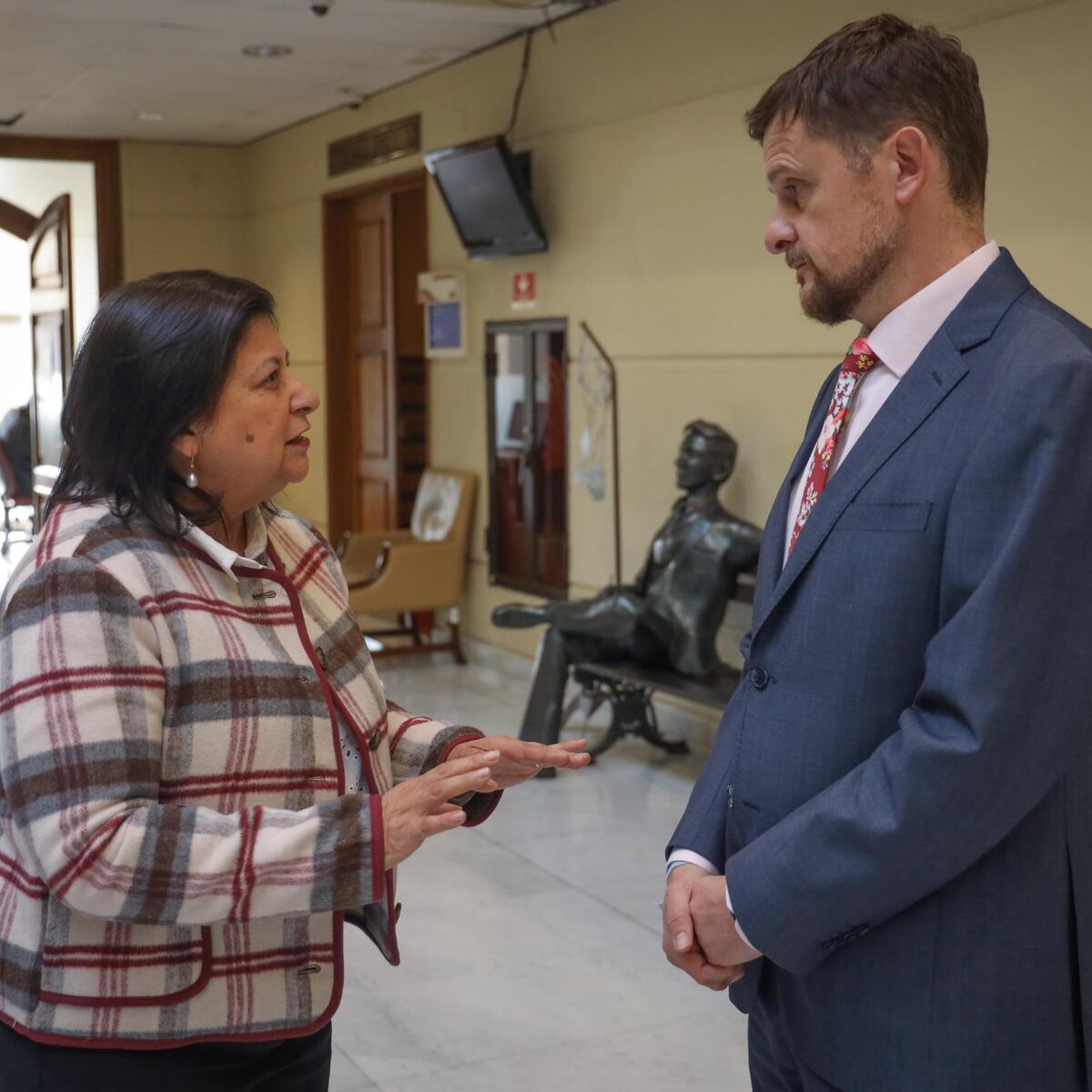 Diputados solicitan a Boric comisión de expertos por violencia escolar Diputados solicitan a Boric comisión de expertos por violencia escolar