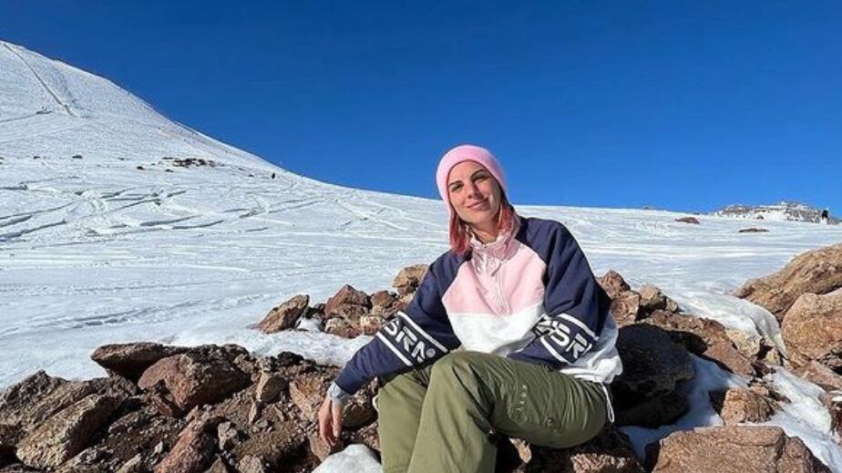 Diputada Maite Orsini en la nieve