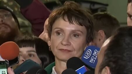 La precandidata presidencial del bloque oficialista reconoció este lunes, luego de su aplastante derrota en las urnas ante la comunista Jara, que "el resultado no fue el que esperábamos".