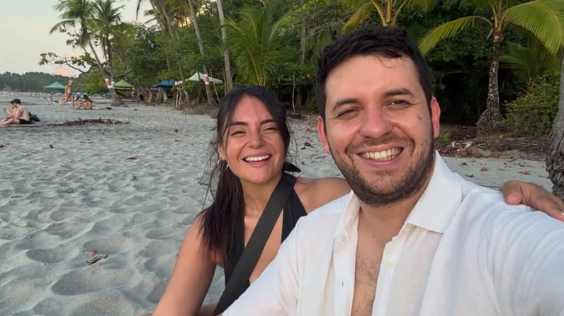 Alcalde de Independencia, Agustín Iglesias, y periodista Daniela Muñoz | Fuente: Instagram @daniela.andreamu