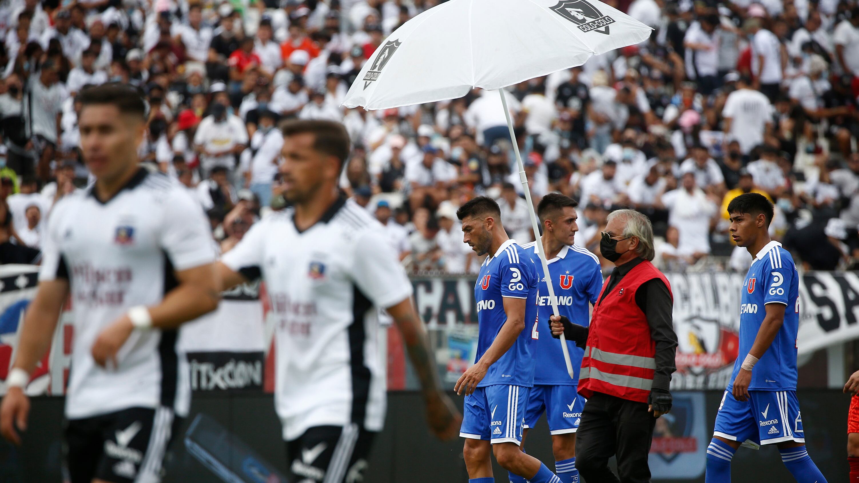 La U y Colo Colo llegarán al Superclásico con bajas sensibles.