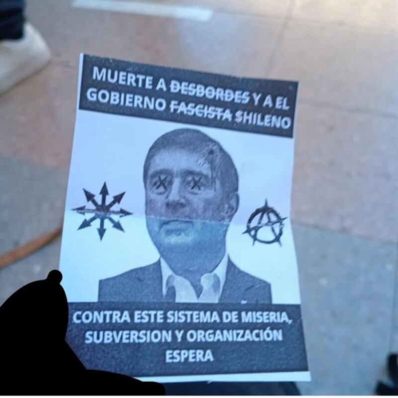 Panfletos contra el alcalde Mario Desbordes