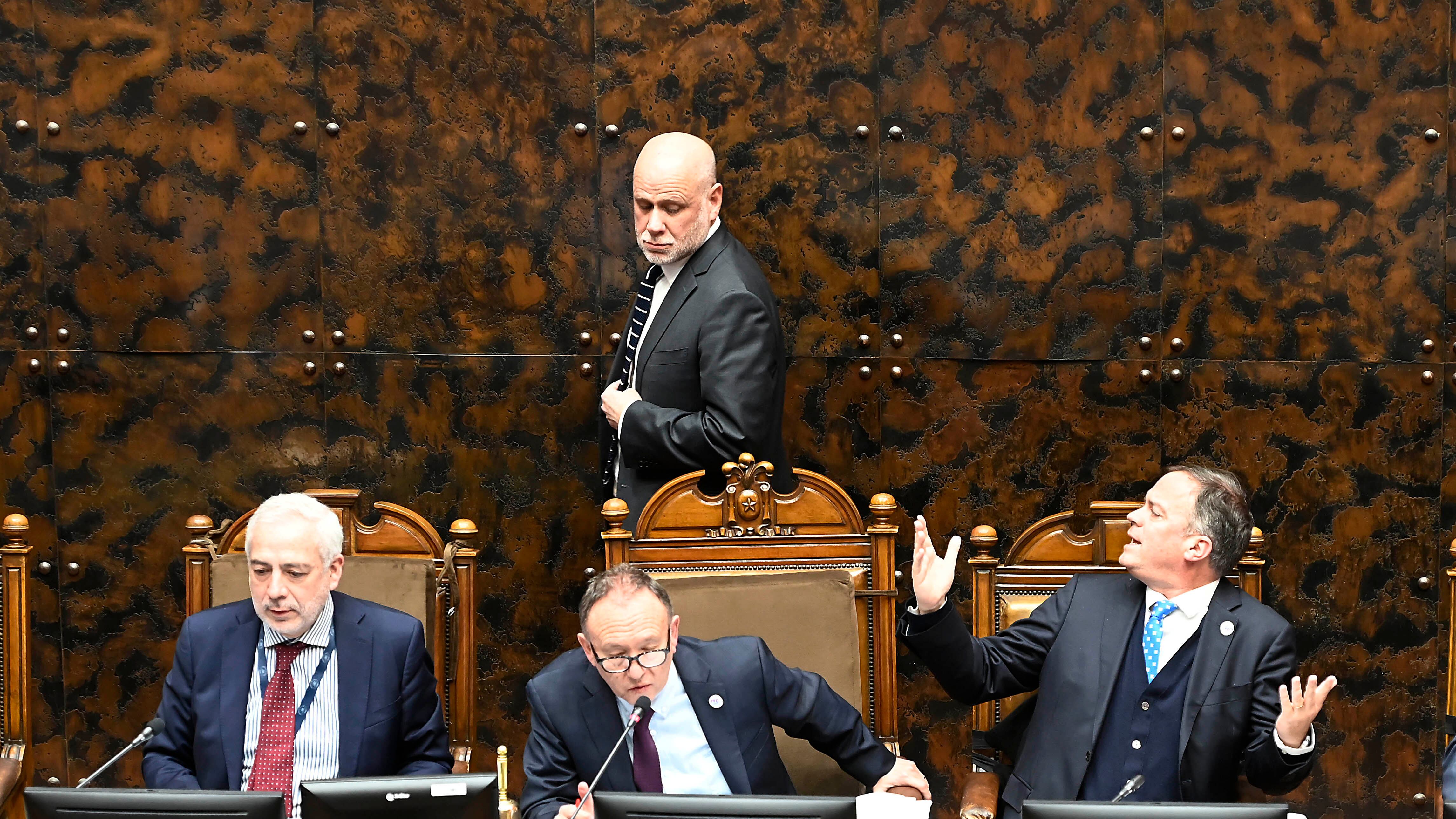 Álvaro Elizalde, ministro de la Segpres, en el Senado. / AGENCIAUNO