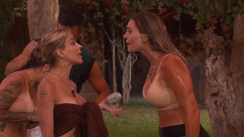 Pelea de Oriana y Faloon en Ganar o Servir