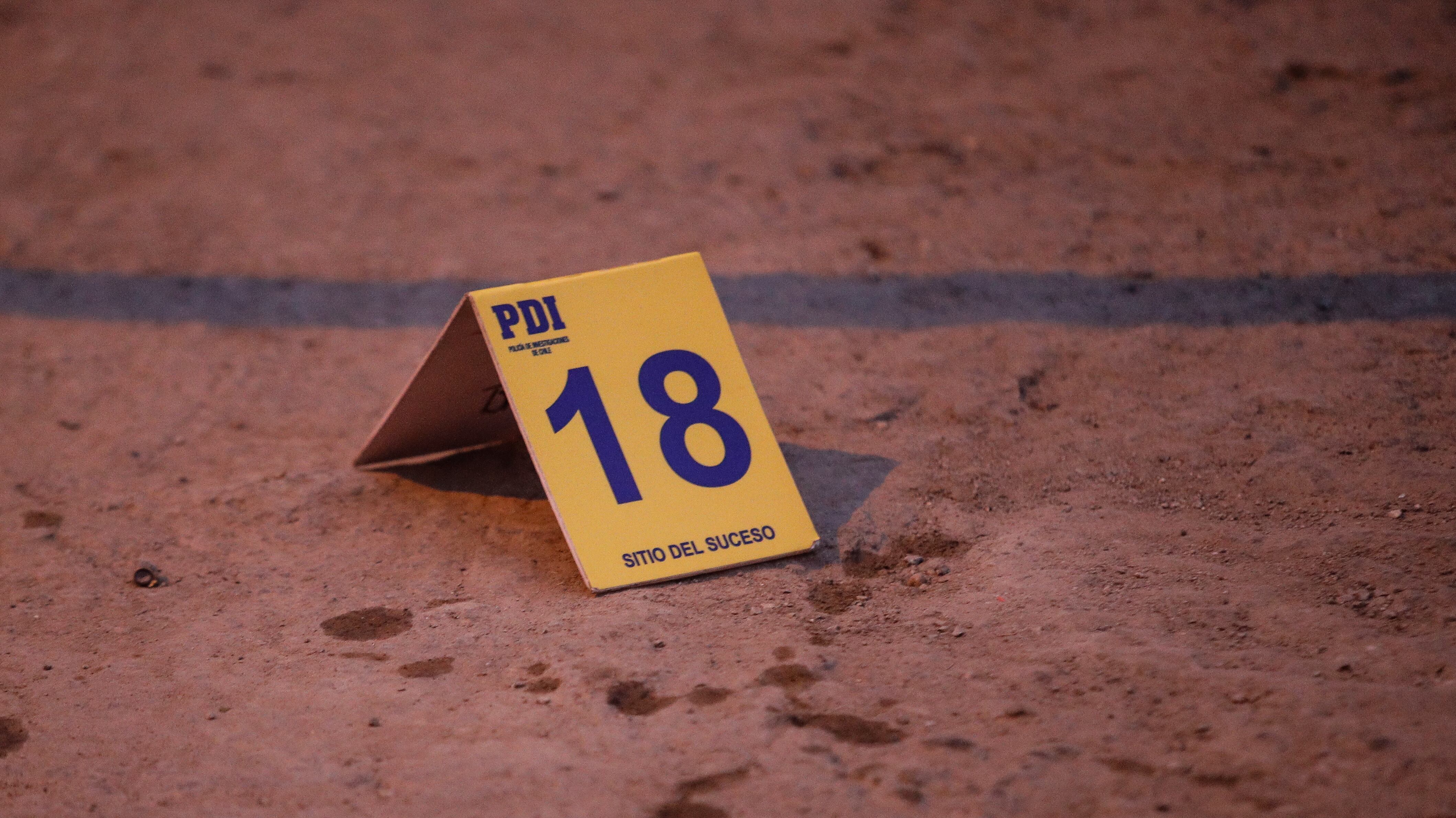 Mujer Haitiana asesinada en Barrio Chino (Imagen referencial) | 21 DE AGOSTO DE 2024 / SANTIAGO
Mujer haitiana asesinada en la comuna de lo espejo en pasaje Alfonso Alcalde en el barrio conocido como Barrio Chino, la brigada de homicidios de la PDI realiza pericias en el lugar
FOTO: DIEGO MARTIN/AGENCIAUNO