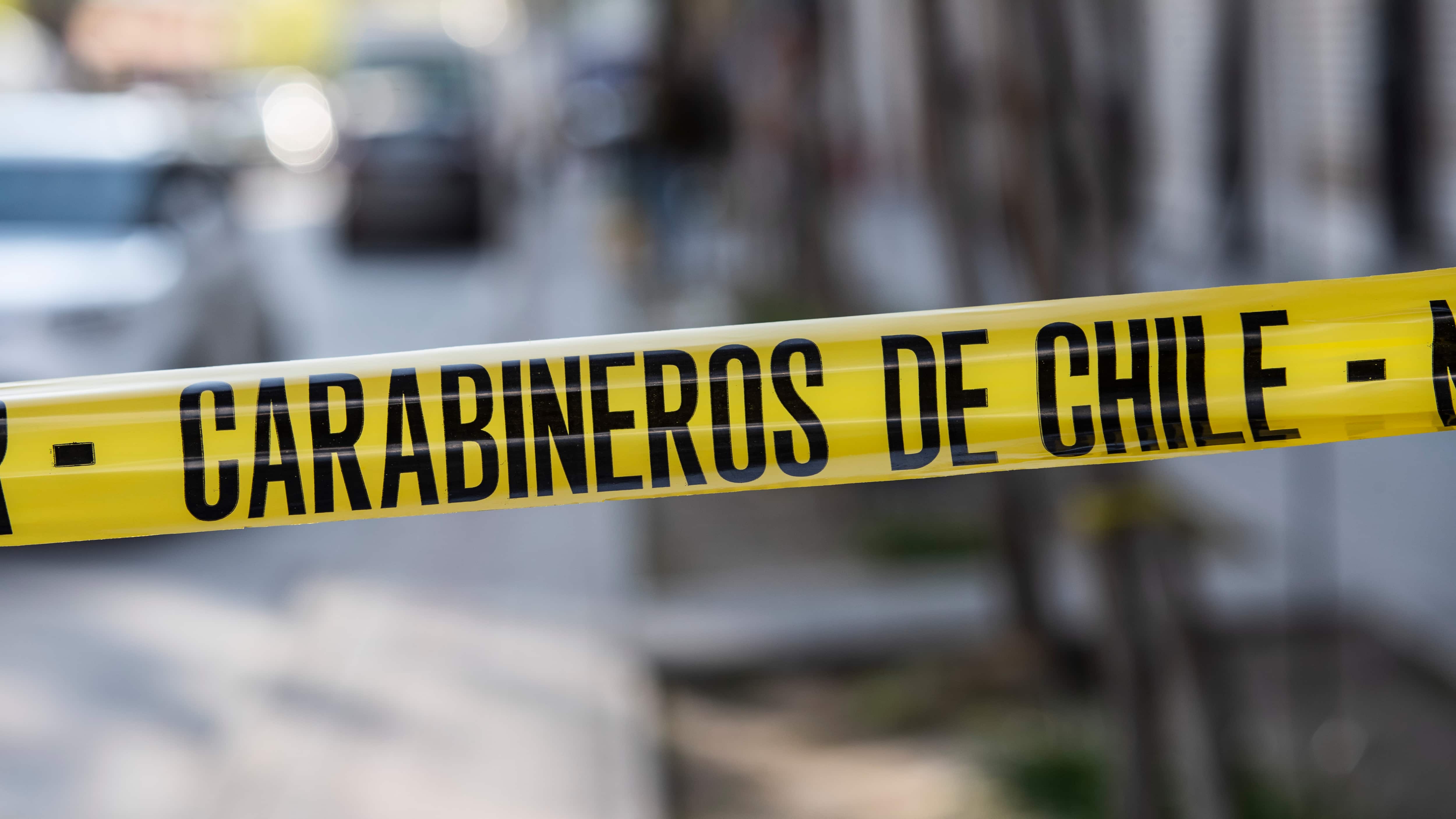 Turbazo en local chino del Barrio Meiggs terminó en un homicidio (Imagen referencial) | 03 de octubre de 2023 / SANTIAGO 
Turbazo en local chino del Barrio Meiggs terminó con el homicidio de hombre de nacionalidad china. En el lugar operaba un casino clandestino y presuntamente algunas otras actividades ilícitas. 
FRANCISCO PAREDES / AGENCIA UNO
