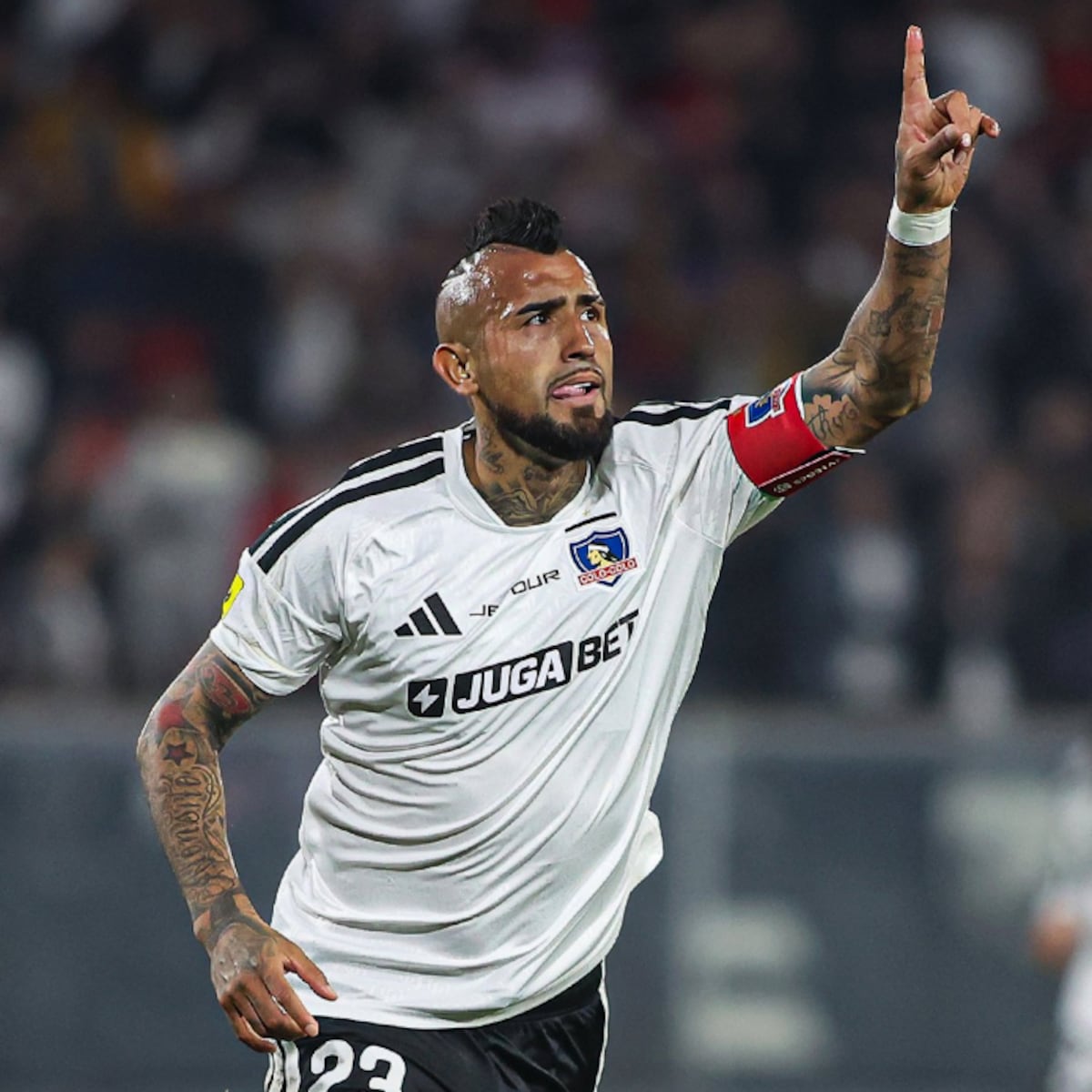 Arturo Vidal celebra goleada de Colo Colo y anticipa clásico con la UC Arturo Vidal celebra goleada de Colo Colo y anticipa clásico con la UC