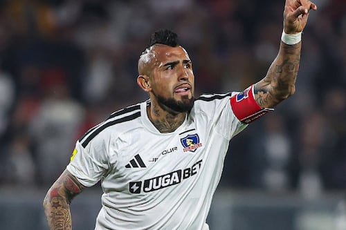 Arturo Vidal en las nubes con goleada de Colo Colo y adelanta clásico con la UC: “Nunca hemos jugado en el Claro Arena”