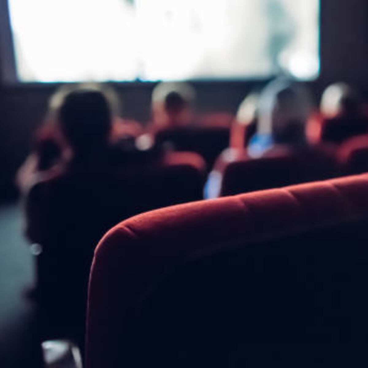 Abogado demanda a cadena de cines por extensos comerciales Abogado demanda a cadena de cines por extensos comerciales