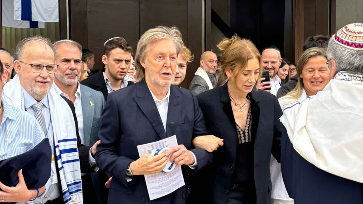 Paul McCartney sorprendió con íntima parada en Santiago de Chile: visitó una sinagoga para celebrar Yom Kipur