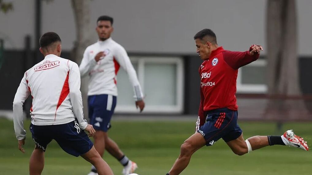 Alexis Sánchez será uno de los titulares de Chile ante Perú.
