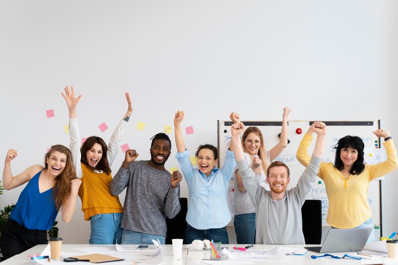 La jornada laboral debe trascender el simple hecho de cumplir con tareas y alcanzar metas. Foto: Freepik.