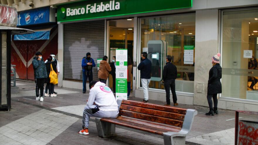 “No se puede realizar ningún movimiento”: clientes reportan caída en canales digitales de Banco Falabella