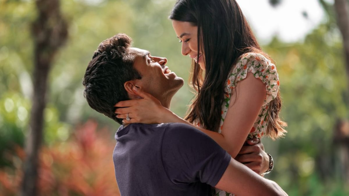 Sean Teale y Miranda Cosgrove en 'La madre de la novia'
