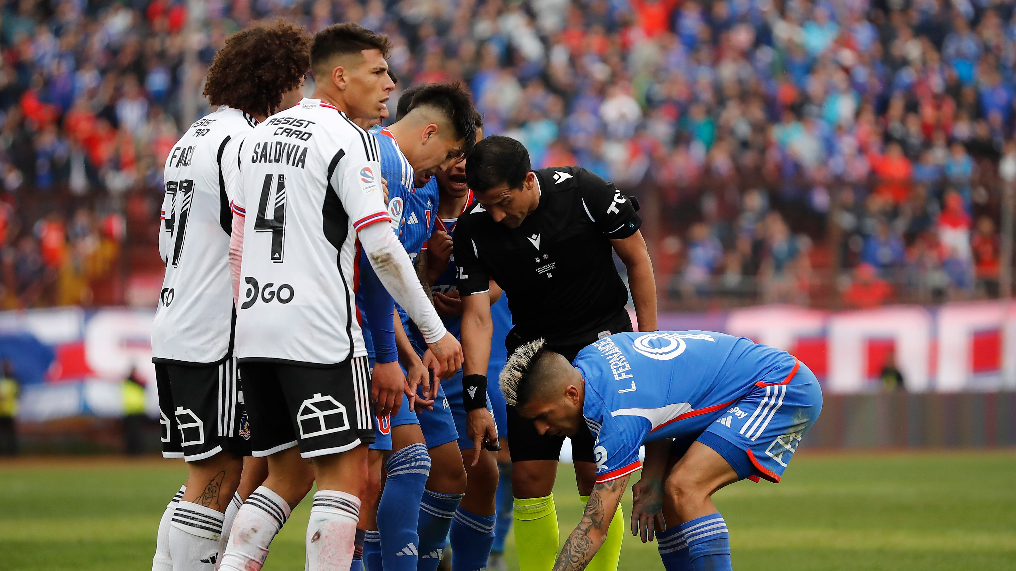 El 1-1 entre la "U" y Colo Colo destacó por las polémicas arbitrales. / Felipe Zanca/Photosport