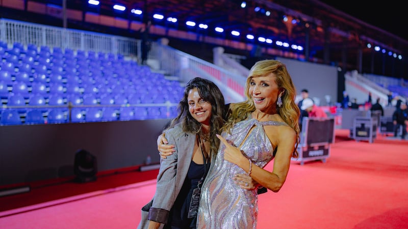 “La Capitana” en Viña 2026: Angelina Chiuminatto, la estratega detrás de los looks de Karen Doggenweiler
