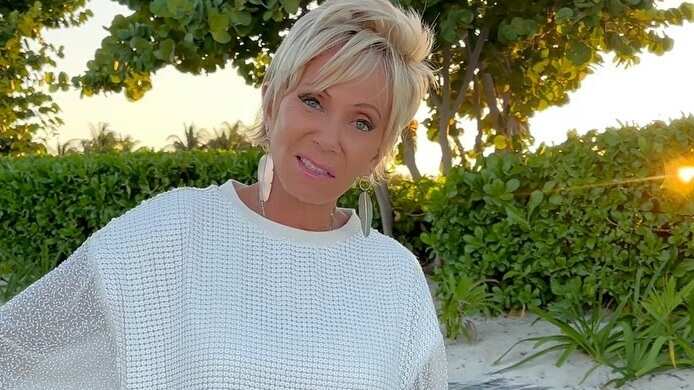 La mediática regresó a su programa en TV+ luego de ser intervenida por una obstrucción intestinal.