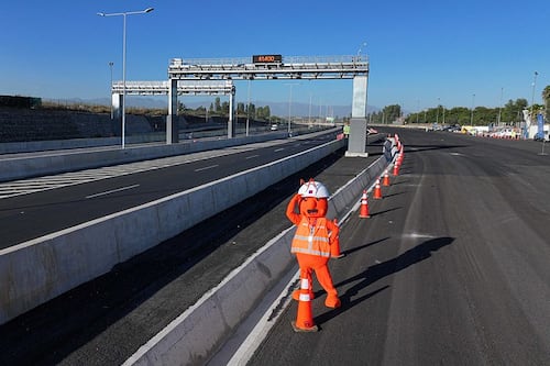La RM ya no tiene barreras en peajes de entrada y salida de Santiago: MOP inauguró Free Flow en el Acceso Sur