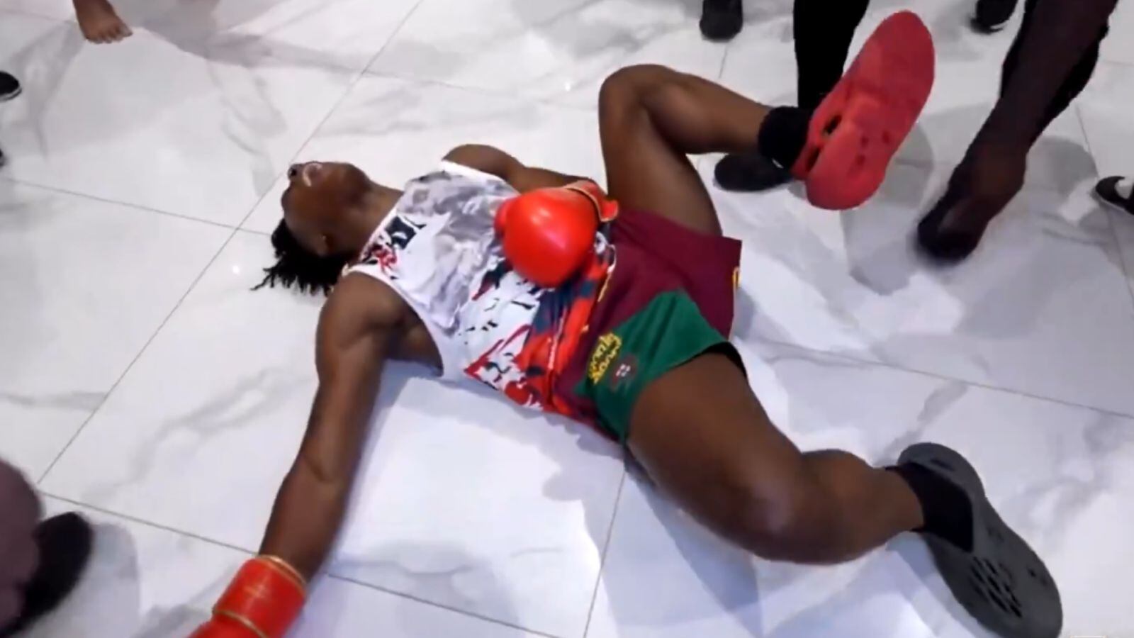 YouTuber IShowSpeed noqueado por Pacquiao