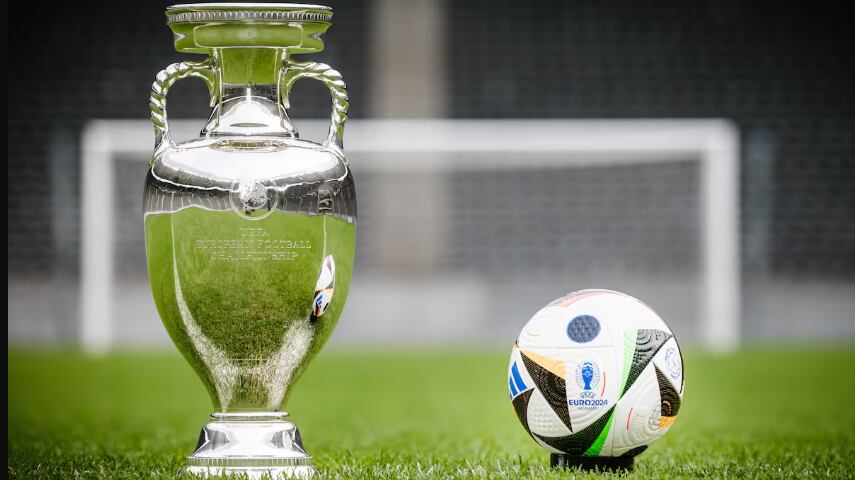 La Eurocopa arranca el 14 de junio y pone punto y final el 14 de julio.