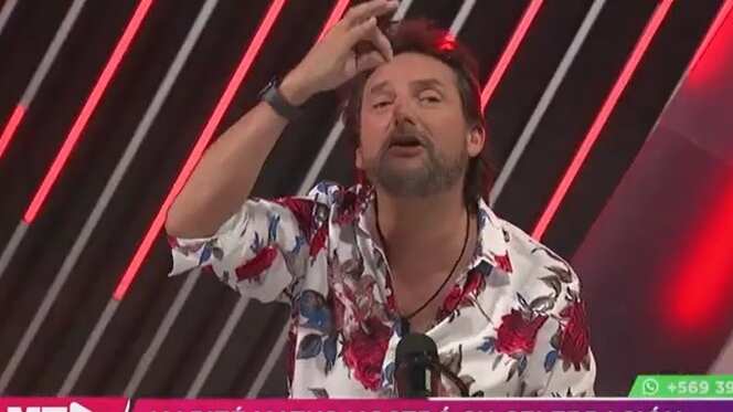 El conductor de "Me Late" sorprendió a sus compañeros de panel del programa de espectáculos con el inesperado hallazgo en su camarín del canal privado.