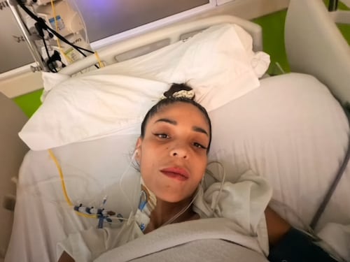 “Esto le puede pasar a quién sea”: Kathy Orellana publica imágenes desde el hospital en medio de complejo cuadro de salud